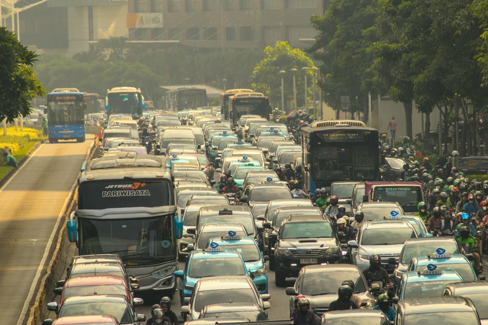 Noticias ¡Caos Vial Azota SDE! Cierre Sorpresa en Santo Domingo Este - El Farol al Día