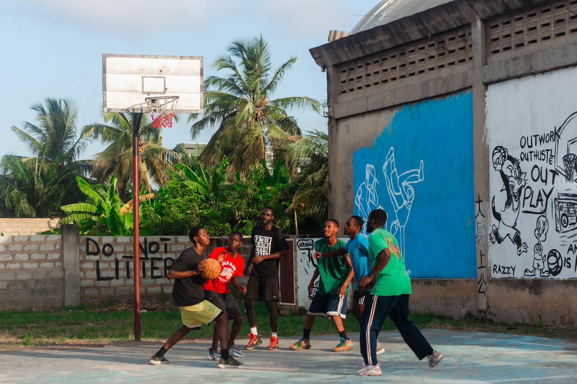 Noticias NBA Arde en SDE: Curry y Doncic Dominan  Santo Domingo Este - El Farol al Día