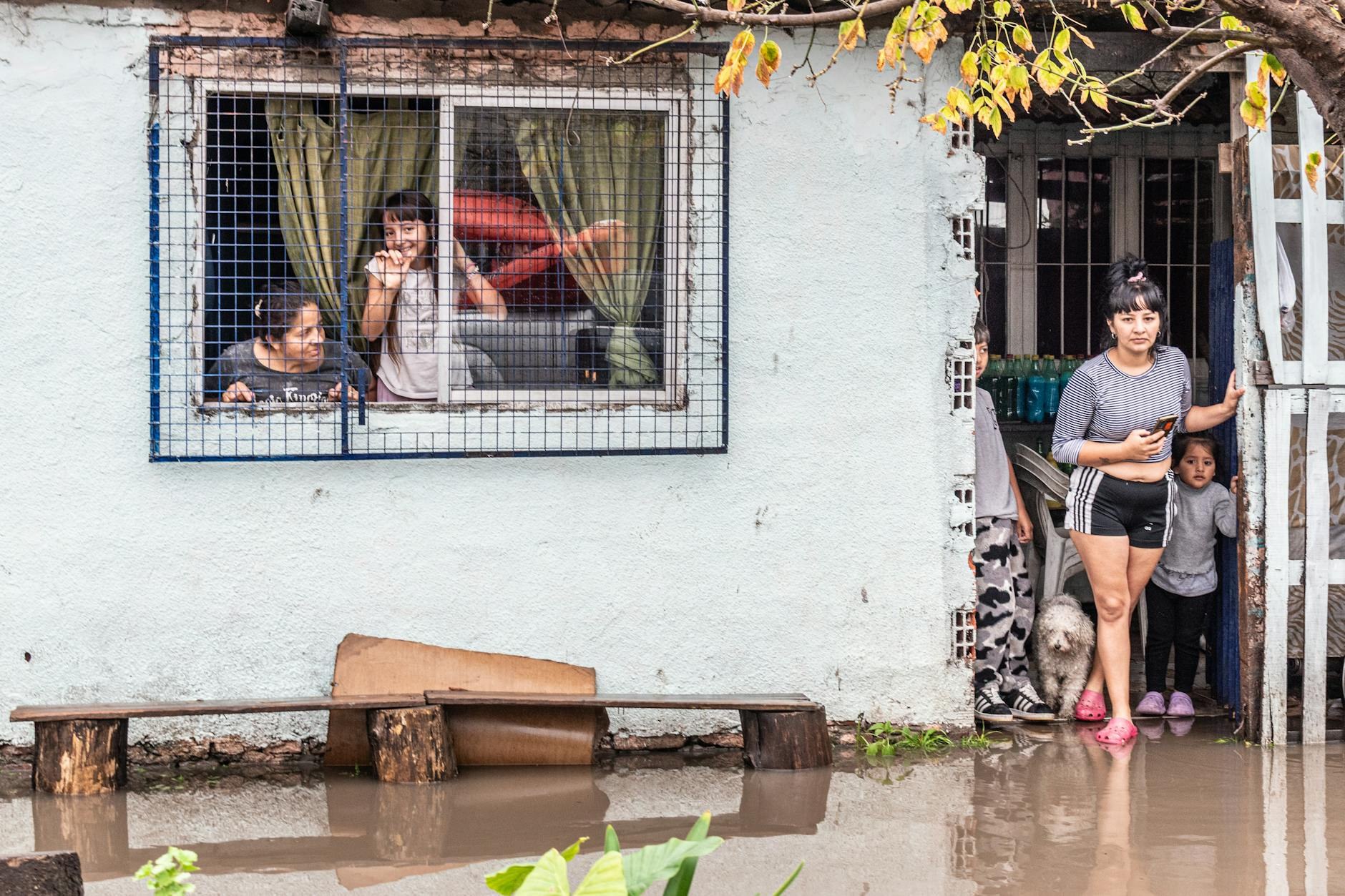 Noticias Alerta Amarilla en SDE: Lluvias Azotan B Santo Domingo Este - El Farol al Día