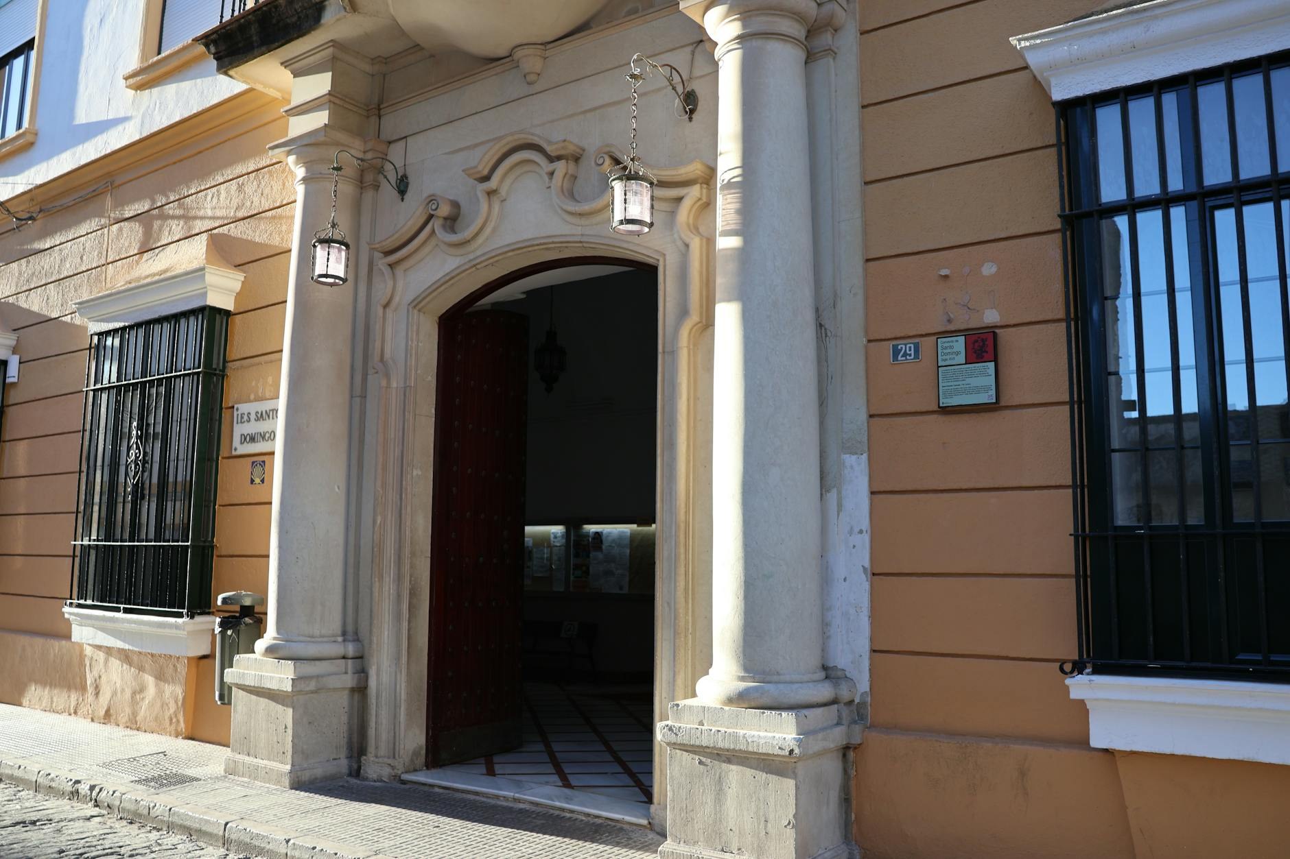 Noticias Gibraltar sin verja: ¿SDE en alerta por  Santo Domingo Este - El Farol al Día