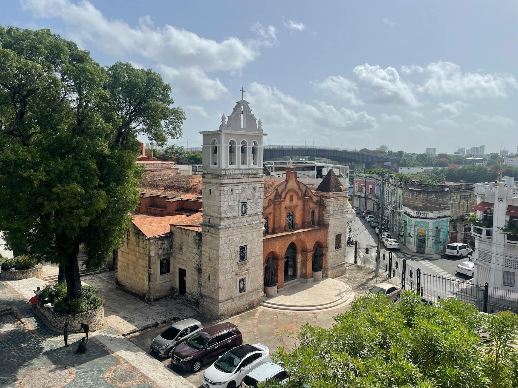 Noticias Redondo Llenas sale libre: SDE y Los Min Santo Domingo Este - El Farol al Día