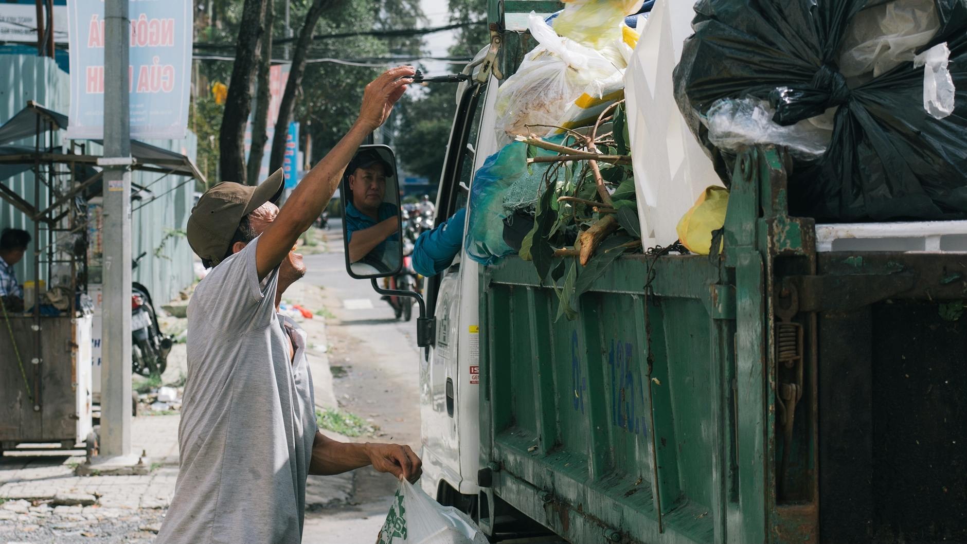 Noticias Crisis Sanitaria SDE: Basura Invade Call Santo Domingo Este - El Farol al Día
