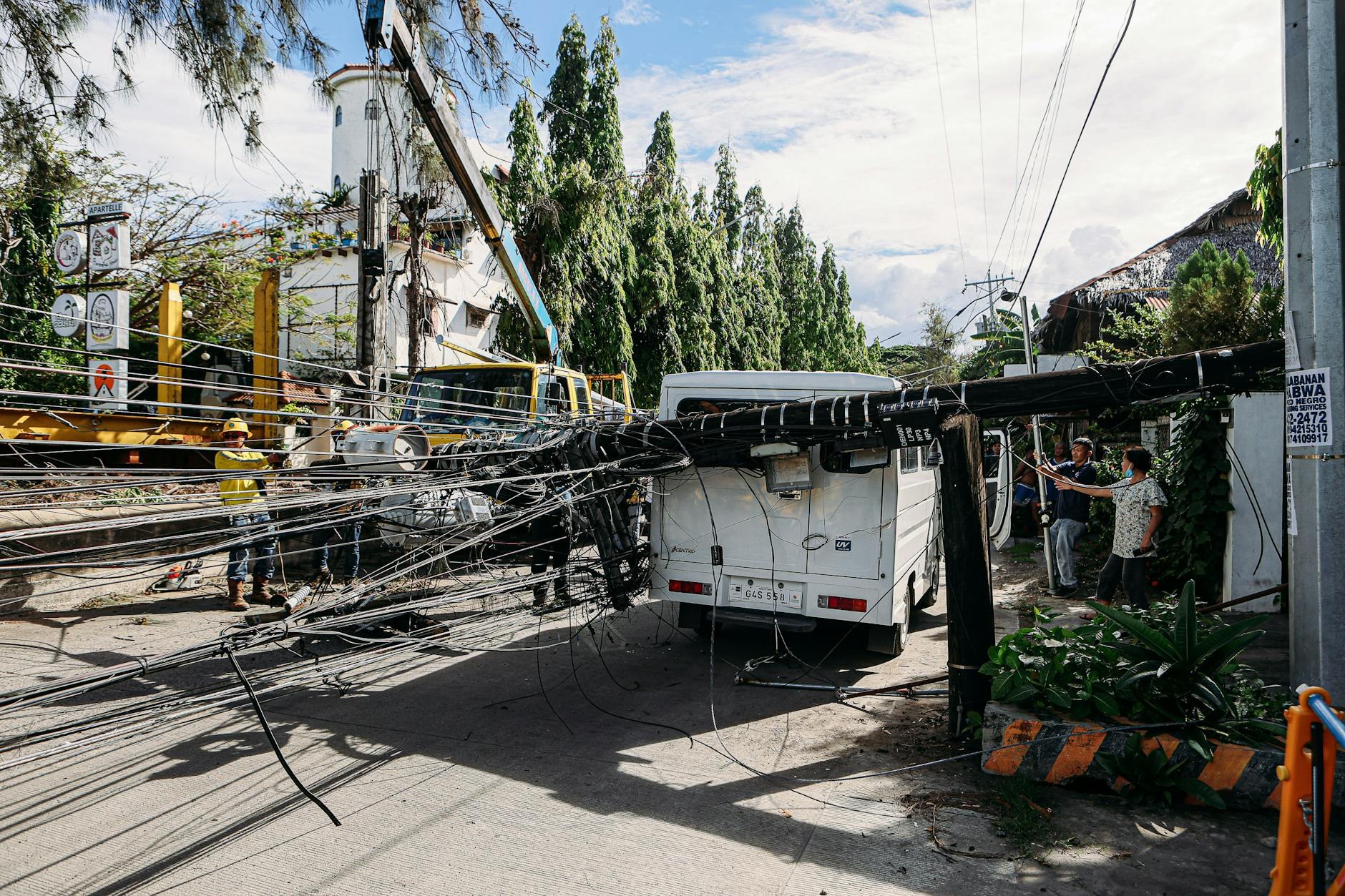 Economía dominicana Factura Luz Disparada SDE: Vecinos  - El Farol al Día
