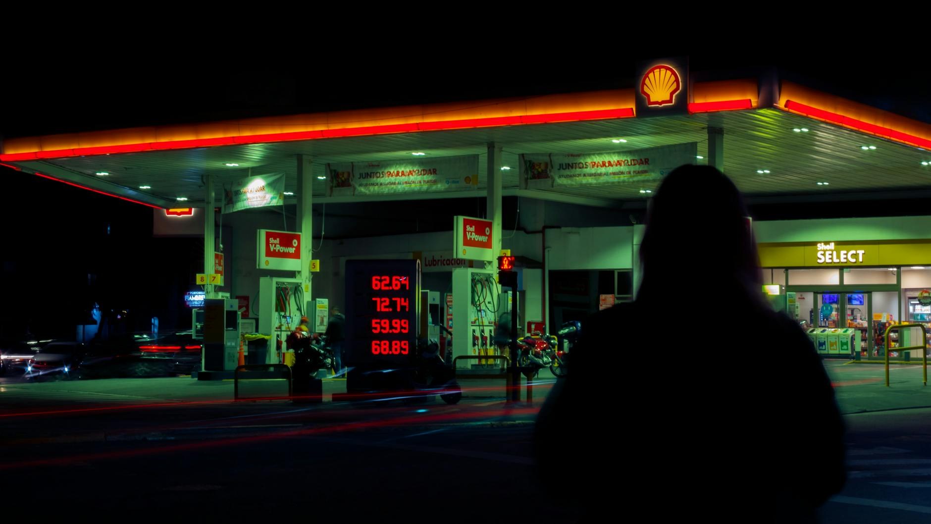 Economía dominicana Gasolina Subió RD$15 SDE: Los Mina  - El Farol al Día