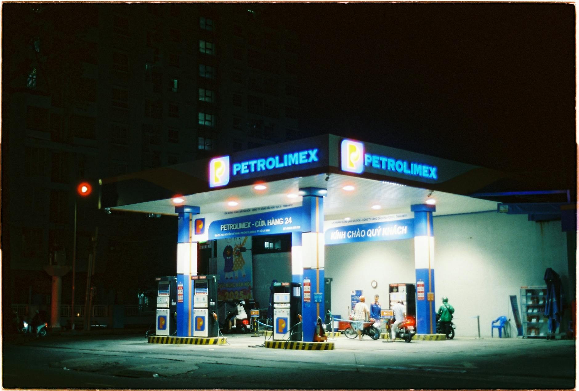 Economía dominicana Gasolina Sube en SDE: Los Mina Paga - El Farol al Día
