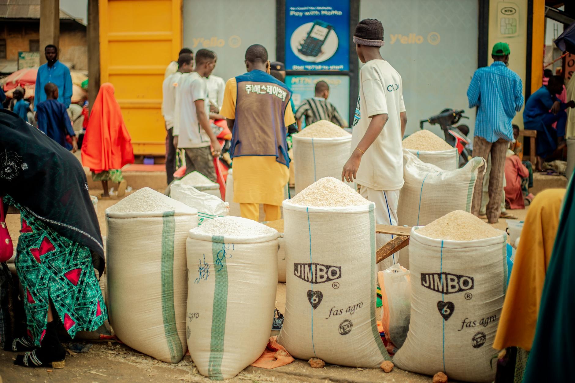 Economía dominicana Arroz Sube RD$10 SDE: Los Mina Paga - El Farol al Día