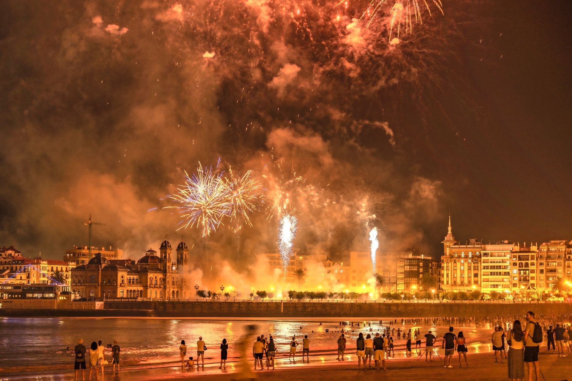 Internacional Francia: Fiestas de élite generan r Caribe - El Farol al Día