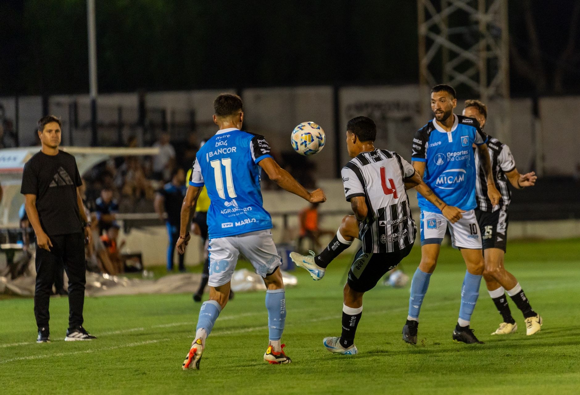Internacional Fútbol Mundial: ¿SDE paraliza por l Caribe - El Farol al Día