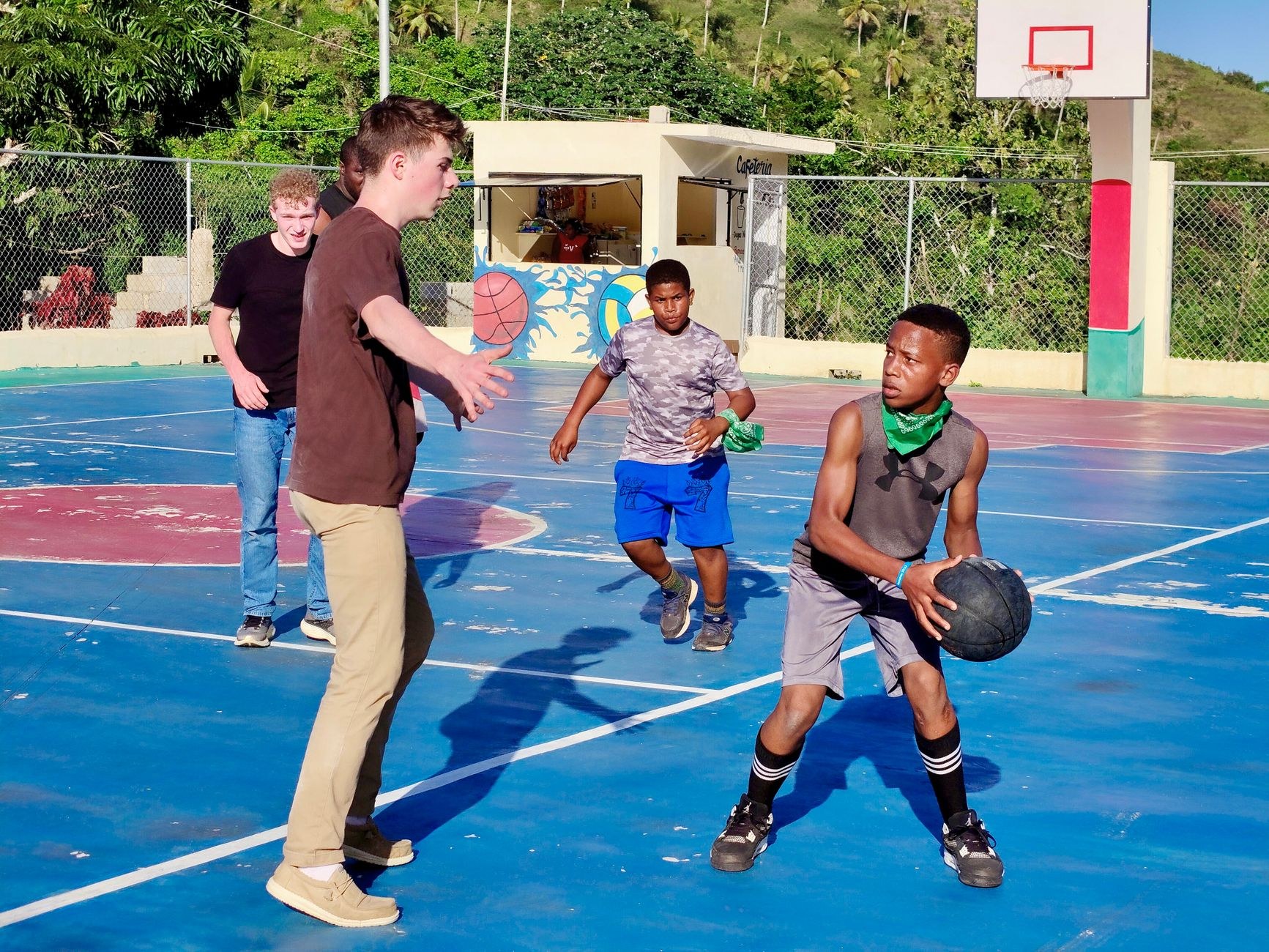 Deportes dominicanos Cancha Invivienda en Ruinas: Jóvene - El Farol al Día