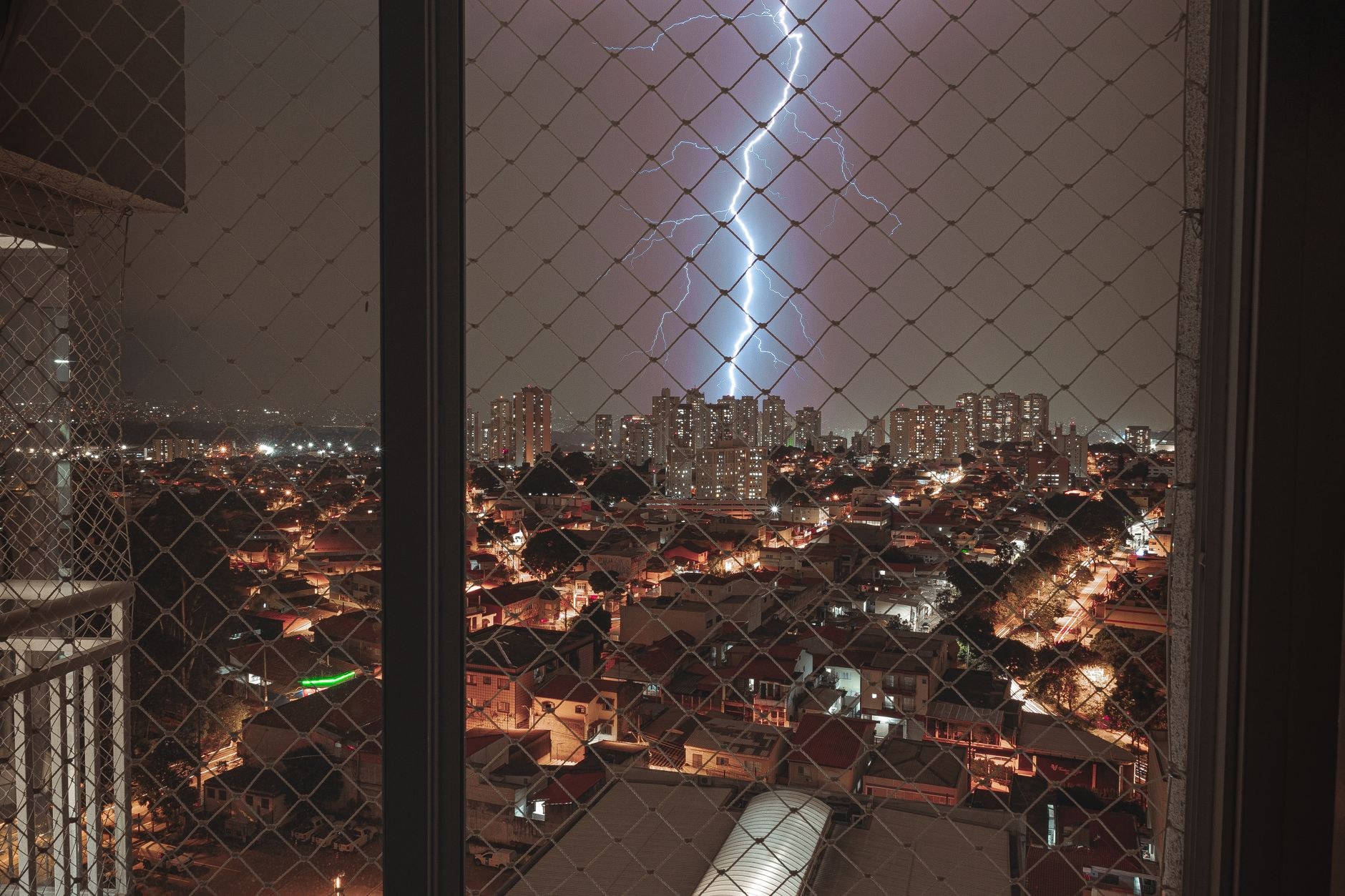 Economía dominicana Luz SDE por las Nubes: Los Mina No  - El Farol al Día