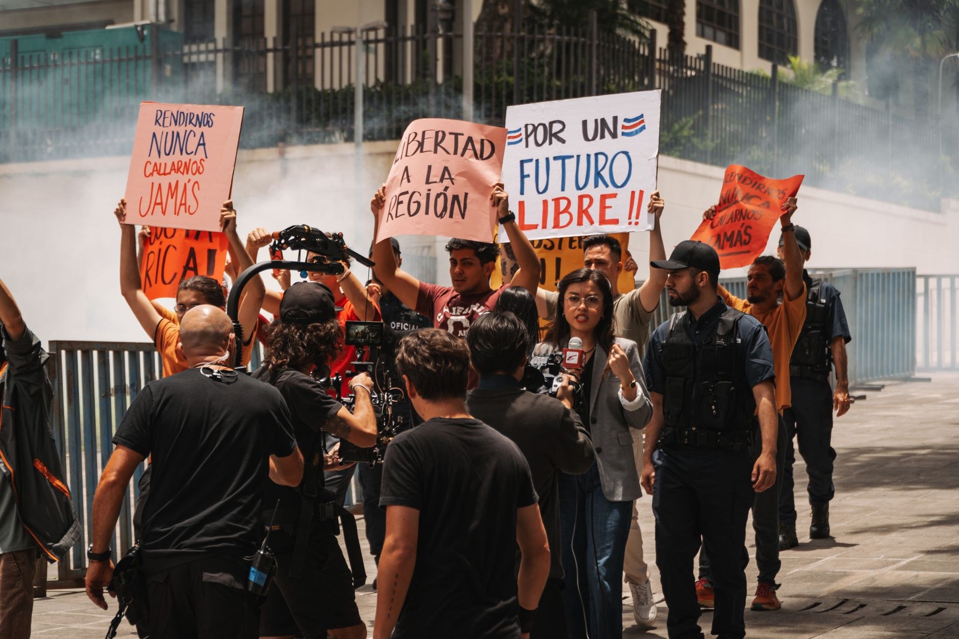 Internacional SDE: Aranceles suben 30% precios; L Caribe - El Farol al Día